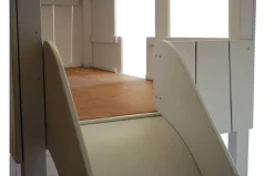 Cama casita sencilla con tobogán de Mathy by Bols