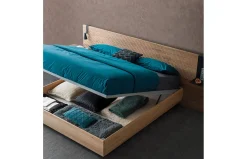 Composición de dormitorio con cabecero Zen II y cojines de Devina Nais