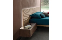 Composición de dormitorio con cabecero Zen suspendido de Devina Nais