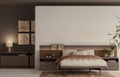 Dormitorio con cabecero de madera Ona y Paralex de Lagrama