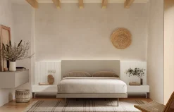 Dormitorio con cabecero tapizado Essencial y Ona con luz LED de Lagrama