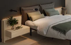 Dormitorio con cabecero tapizado Cushion y laminado Limit con luz LED de Lagrama