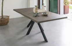 Mesa de comedor Cross II de Rivanova