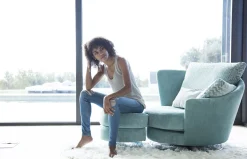 Sillón giratorio Roxane de Fama